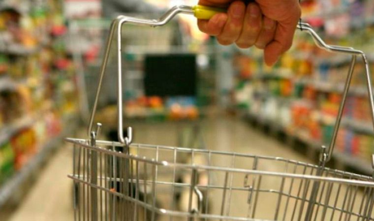 Una familia necesitó casi 0 mil para no ser pobre