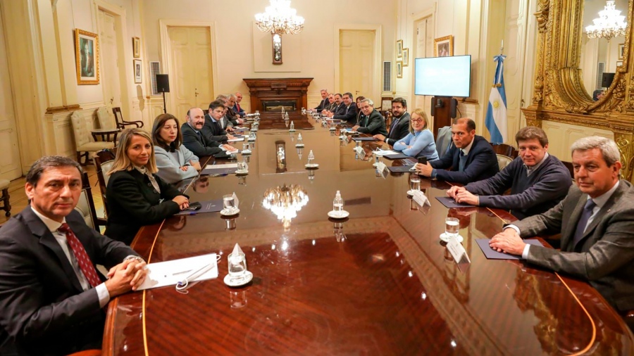 Fernández se reunió con gobernadores y vicegobernadores