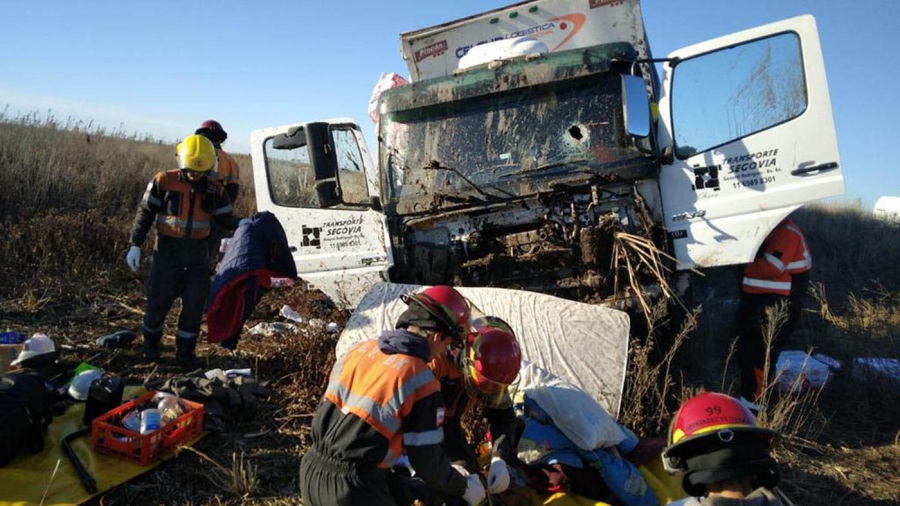 Tres detenidos por la muerte del camionero agredido a pedradas en un piquete por falta de gasoil Tres detenidos por la muerte del camionero agredido a pedradas en un piquete por falta de gasoil