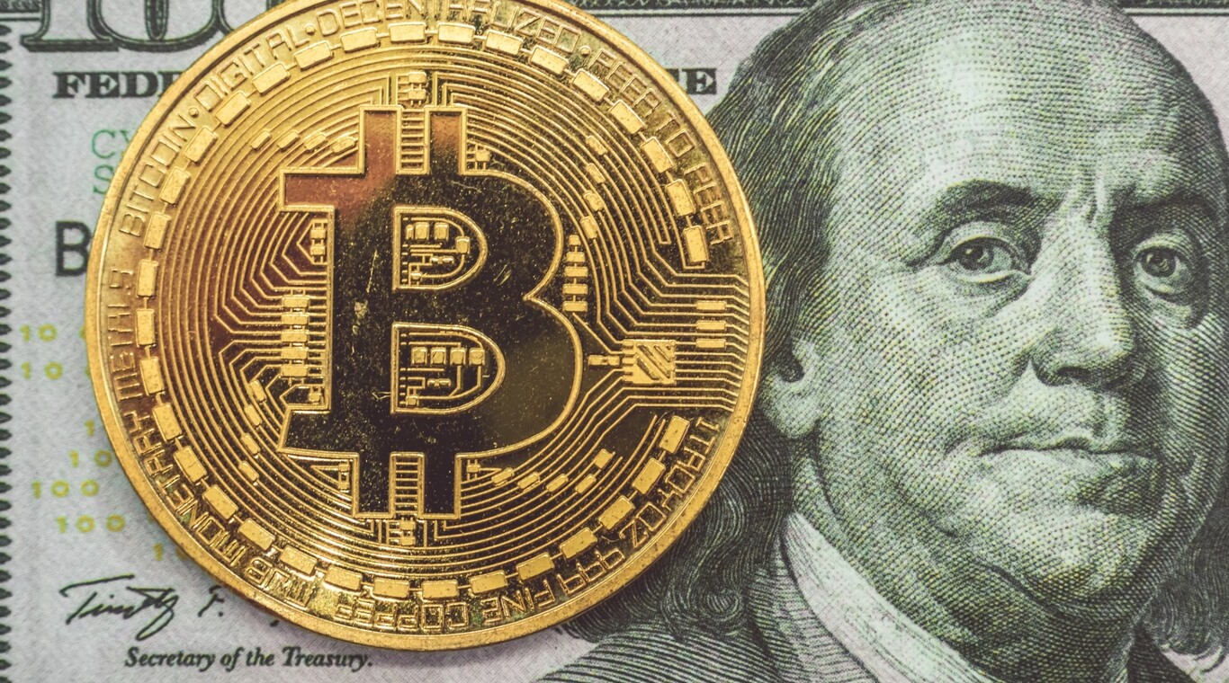 El bitcoin no detiene su caída y las plataformas empiezan a anunciar despidos