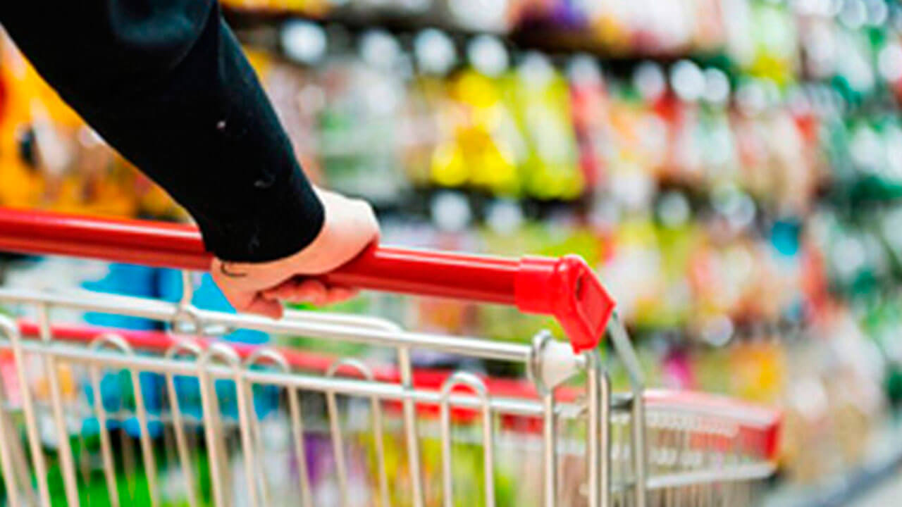 Golpeado por la inflación, el consumo masivo cayó casi 7% en mayo Golpeado por la inflación, el consumo masivo cayó casi 7% en mayo