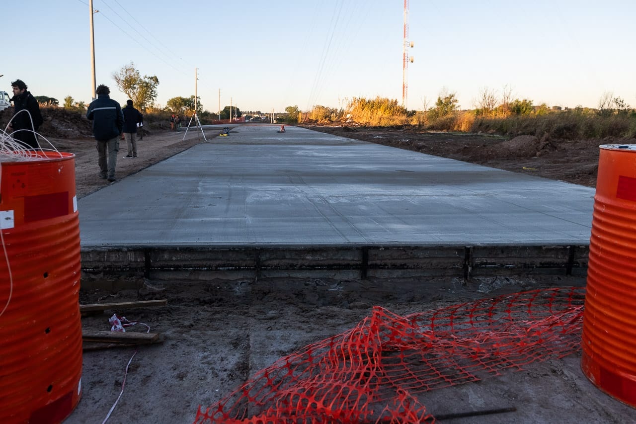 Avanza la obra de ensanche y repavimentación de avenida Ejército Avanza la obra de ensanche y repavimentación de avenida Ejército