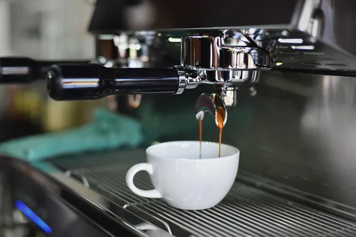 Tomar un café es un lujo: buscan evitar desabastecimiento