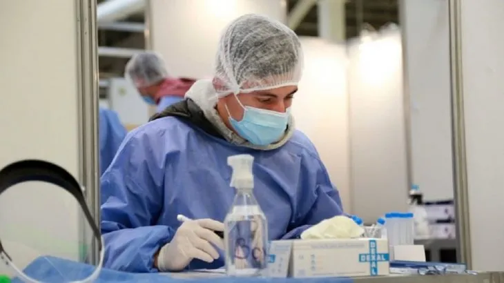 Reportaron 27.154 nuevos contagios en el país, un 5,7% más que la semana pasada Reportaron 27.154 nuevos contagios en el país, un 5,7% más que la semana pasada