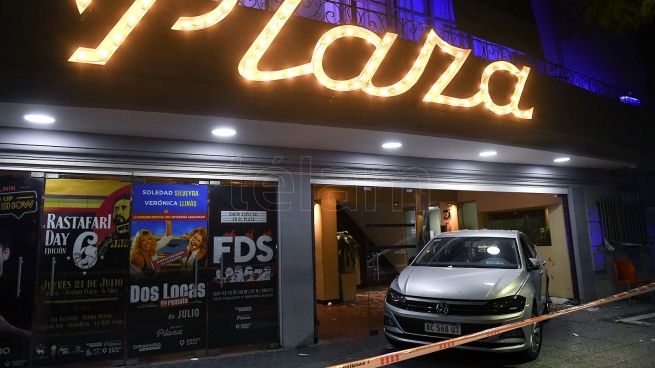 Una mujer sigue grave por el caso del conductor que atropelló a 23 personas en un teatro Una mujer sigue grave por el caso del conductor que atropelló a 23 personas en un teatro
