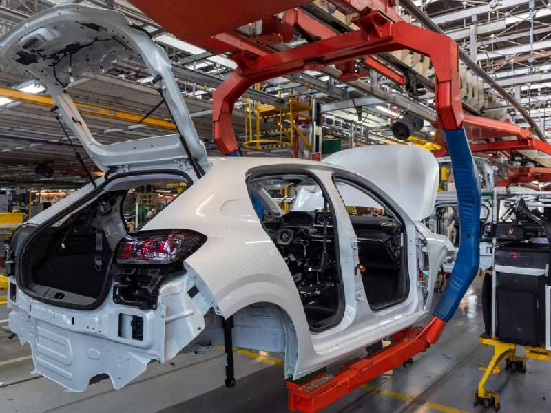 Las automotrices locales suman turnos de trabajo e incrementan el ritmo de producción
