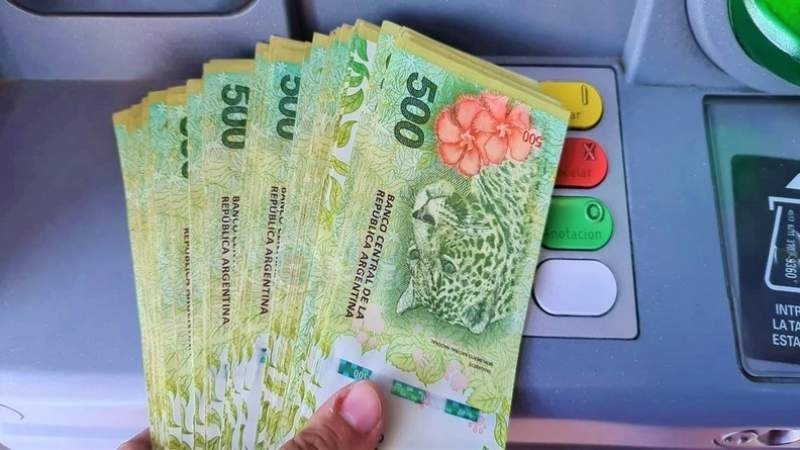 Salario Básico Universal: Al Estado le costaría 5.000 millones al año Salario Básico Universal: Al Estado le costaría 5.000 millones al año