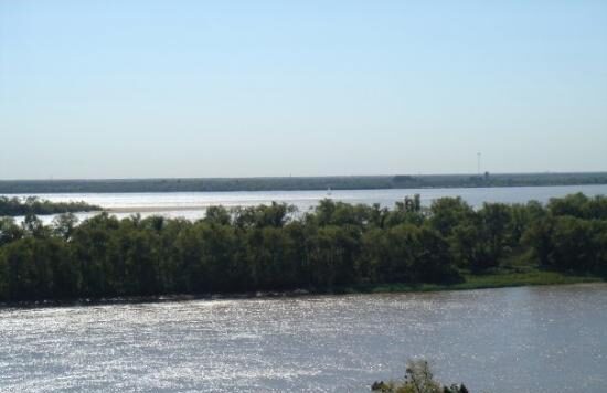 El río Paraná vuelve a estar en bajante en Entre Ríos El río Paraná vuelve a estar en bajante en Entre Ríos