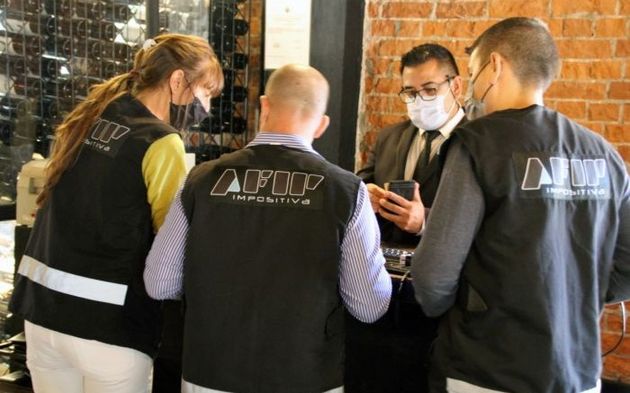 AFIP al ataque: Agentes despliegan controles en principales centros turísticos AFIP al ataque: Agentes despliegan controles en principales centros turísticos