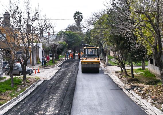 Asfaltan más calles a través del sistema de Esfuerzo Compartido Asfaltan más calles a través del sistema de Esfuerzo Compartido