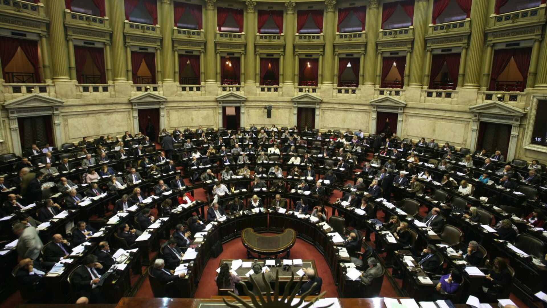 Diputados debatirán sobre la reducción de la jornada laboral