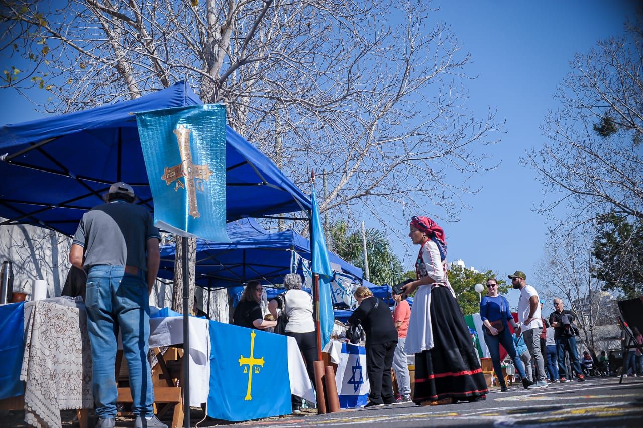 Las Colectividades tuvieron su Patio de Sabores