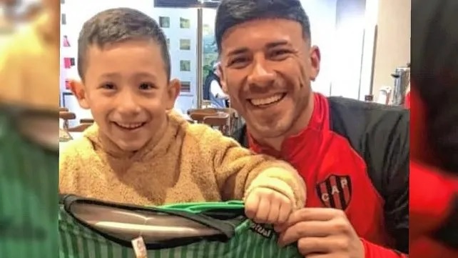 Bautista el niño de San Luis conoció la cancha de Patronato