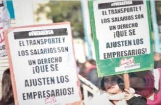 Fuerte rechazo al aumento del precio del boleto de colectivos en Paraná Fuerte rechazo al aumento del precio del boleto de colectivos en Paraná