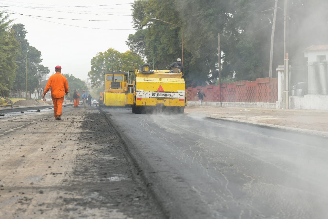 Repavimentan un nuevo tramo de Avenida Ejército Repavimentan un nuevo tramo de Avenida Ejército
