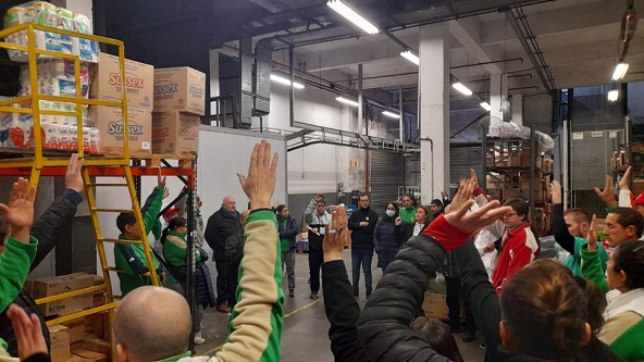 Empleados del Supermercado Vea inician paro de dos horas por turno Empleados del Supermercado Vea inician paro de dos horas por turno