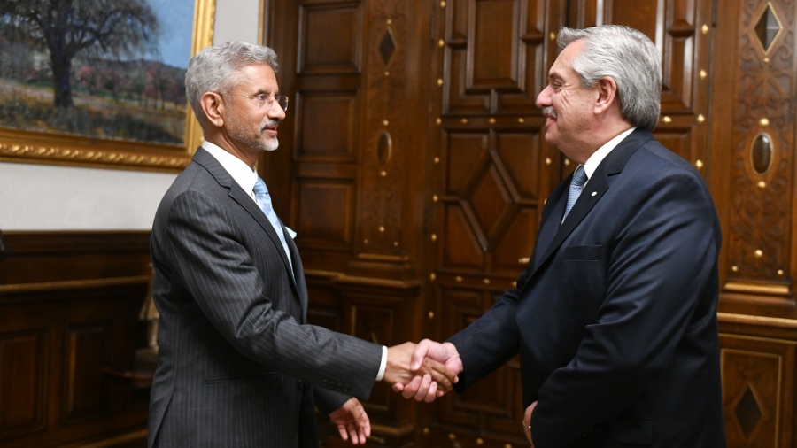 El Presidente y el canciller indio analizaron la inclusión de la Argentina a los Brics El Presidente y el canciller indio analizaron la inclusión de la Argentina a los Brics