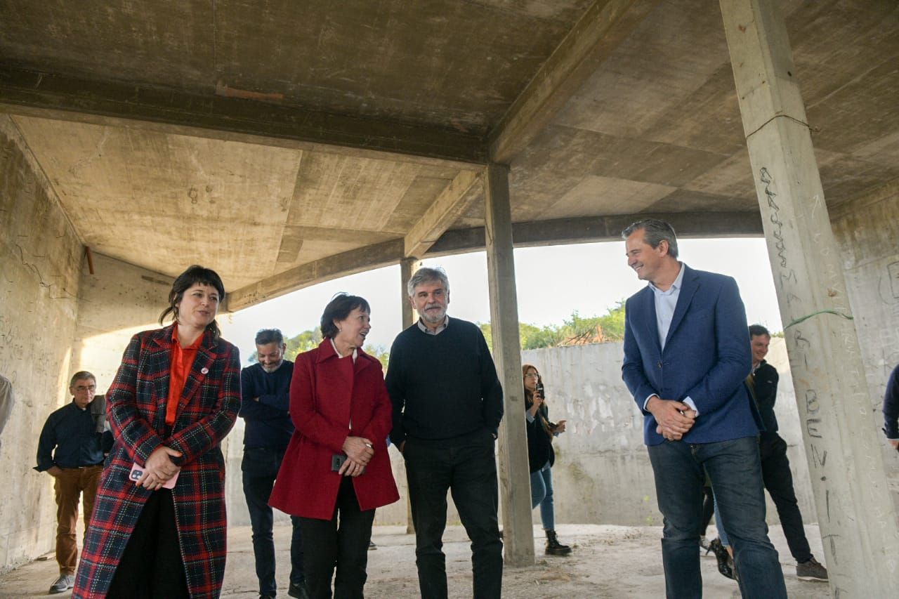 Bahl y Filmus recorrieron la obra del Planetario