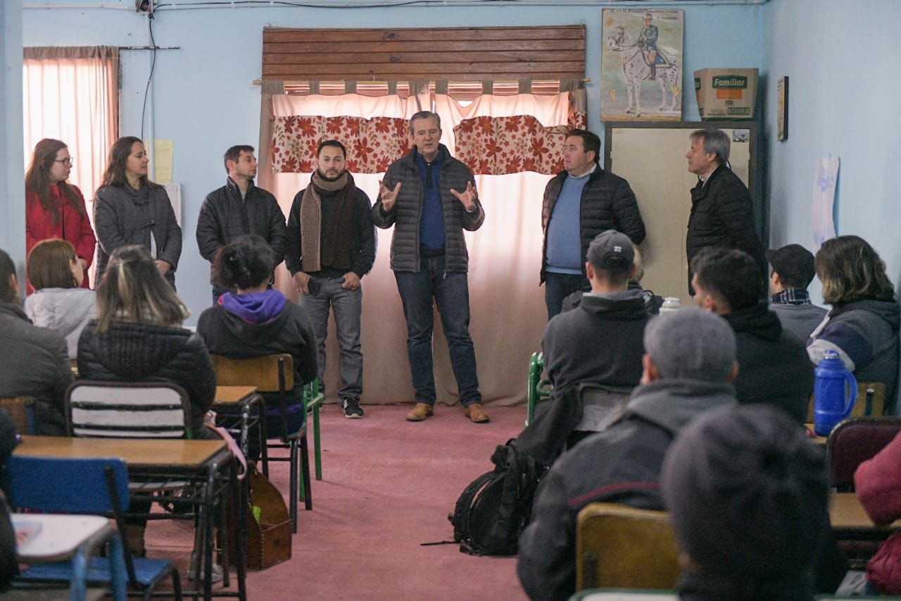 Más de 170 mujeres y hombres se capacitan en la Escuela de Oficios Municipal