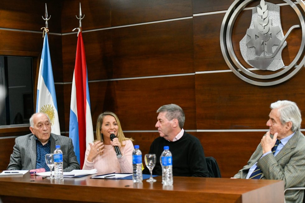 La Provincia participó de la Jornada Avícola que se desarrolló en Paraná La Provincia participó de la Jornada Avícola que se desarrolló en Paraná