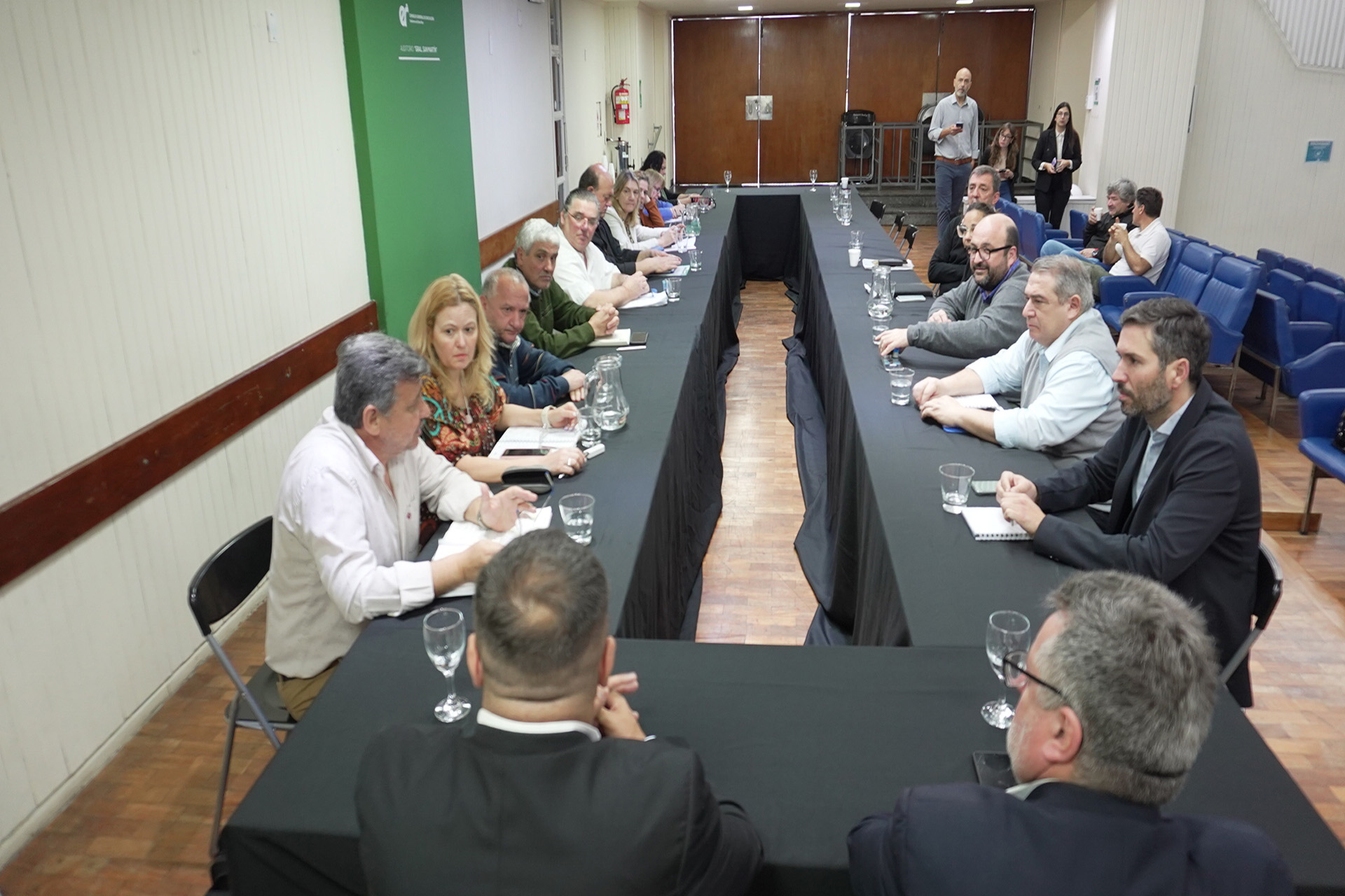 Provincia propone 20% de aumento salarial hasta septiembre y convocar a una reunión en octubre Provincia propone 20% de aumento salarial hasta septiembre y convocar a una reunión en octubre