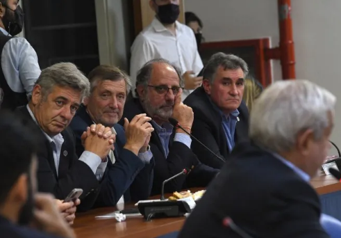 Massa se reunió con la Mesa de Enlace para destrabar el conflicto con el campo Massa se reunió con la Mesa de Enlace para destrabar el conflicto con el campo