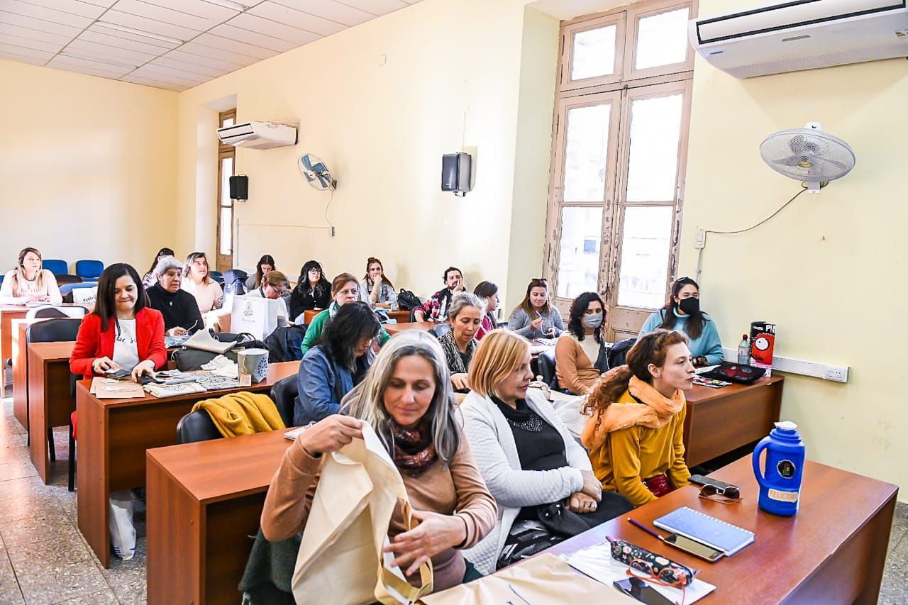 Culminó el curso de fortalecimiento destinado a emprendedores con diseño de Paraná
