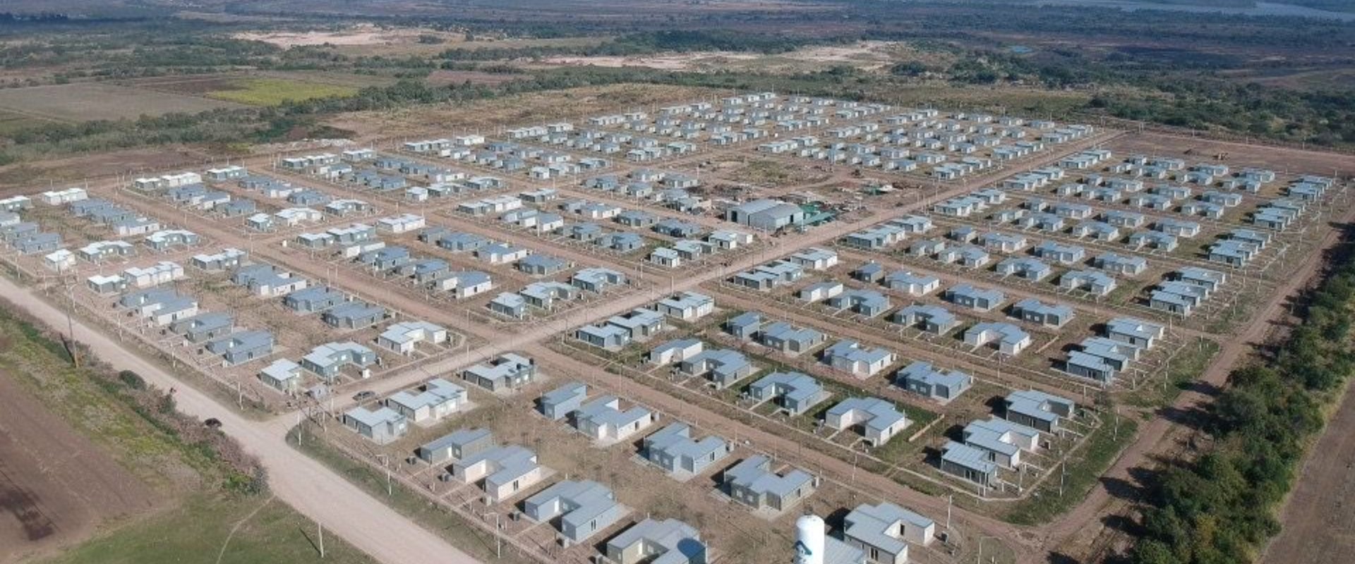 Más de 9.000 familias podrán participar del sorteo de 500 viviendas en Paraná Más de 9.000 familias podrán participar del sorteo de 500 viviendas en Paraná