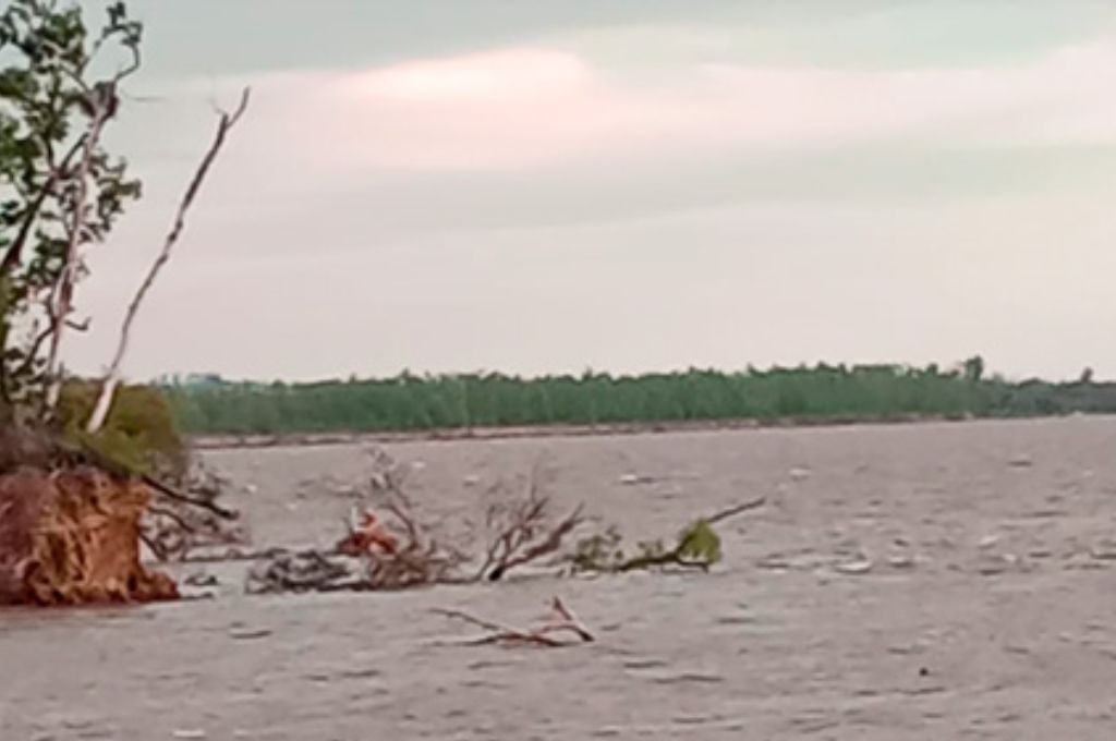 Hallaron un cuerpo en el río, en Diamante, fue trasladado a la morgue de Oro Verde Hallaron un cuerpo en el río, en Diamante, fue trasladado a la morgue de Oro Verde