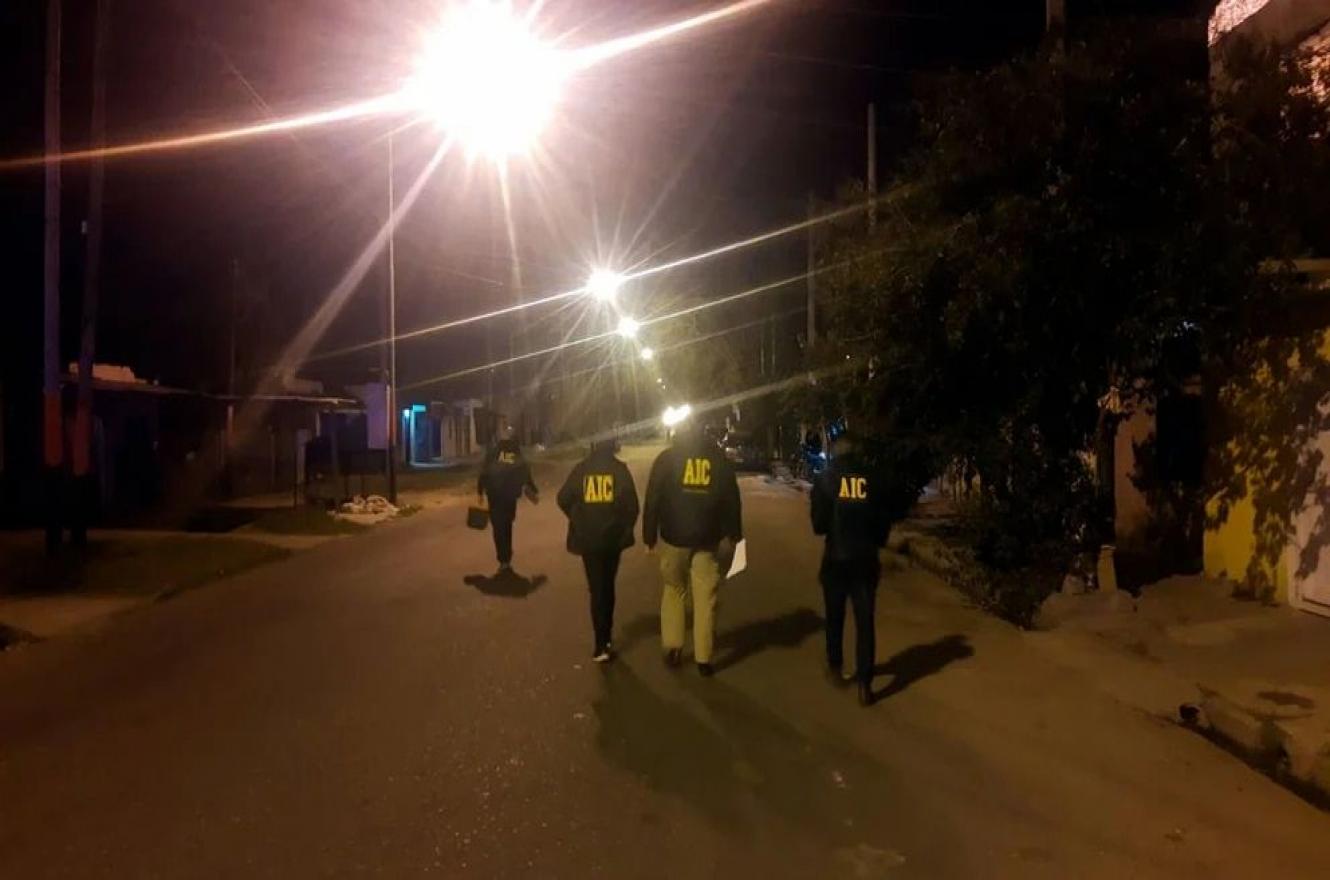Brutal balacera en Rosario, dejó un muerto y varios heridos, entre ellos un niño Brutal balacera en Rosario, dejó un muerto y varios heridos, entre ellos un niño