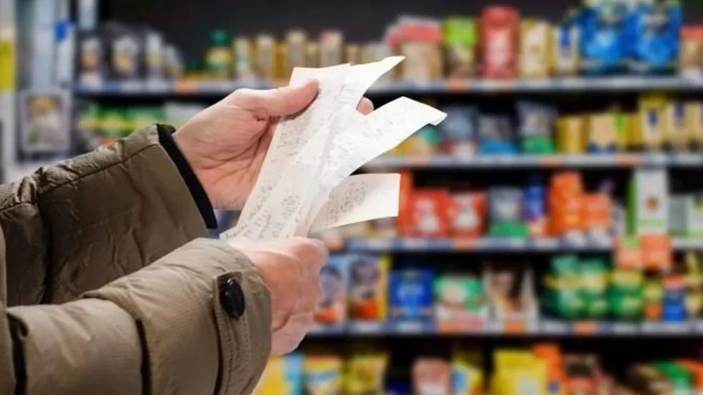 El consumo se desplomó más de 7% en agosto: ¿Cuáles son las categorías que más caen? El consumo se desplomó más de 7% en agosto: ¿Cuáles son las categorías que más caen?