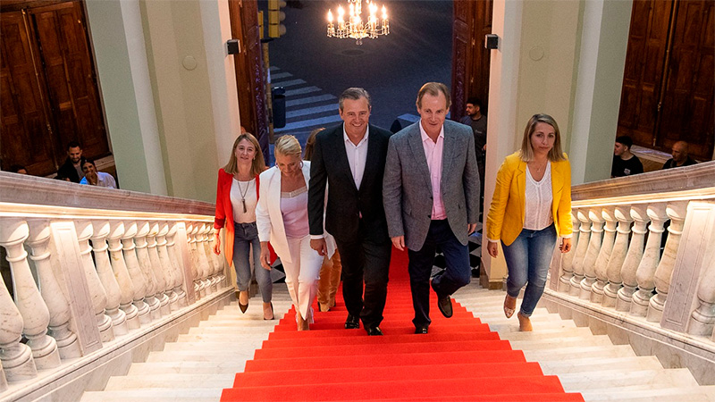Bordet y Bahl inauguraron obras de restauración del palacio municipal de Paraná Bordet y Bahl inauguraron obras de restauración del palacio municipal de Paraná