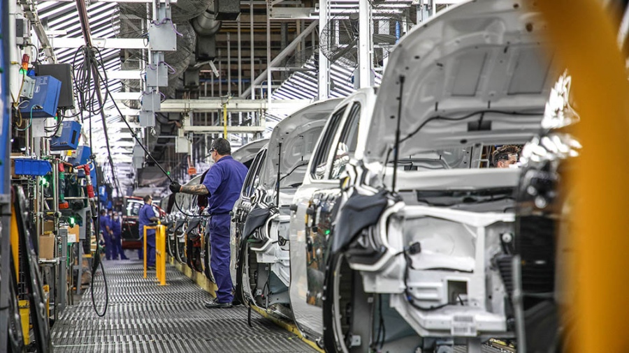 La producción de vehículos creció más de 40% y las exportaciones aumentaron 30% La producción de vehículos creció más de 40% y las exportaciones aumentaron 30%