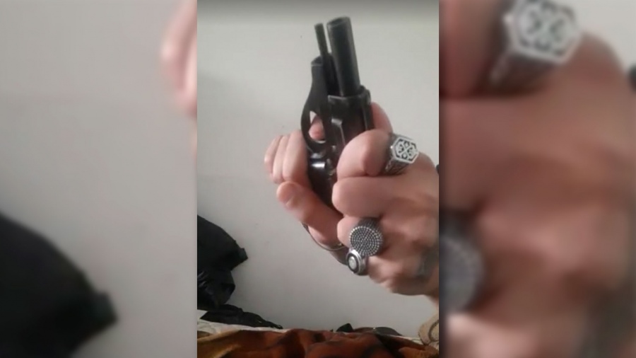 Hallaron en el celular de Sabag Montiel un video que lo muestra accionando la pistola Hallaron en el celular de Sabag Montiel un video que lo muestra accionando la pistola