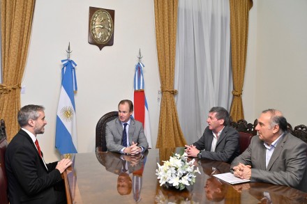 Bordet avanza con la Comisión Nacional de Valores financiamiento para la producción y la obra pública