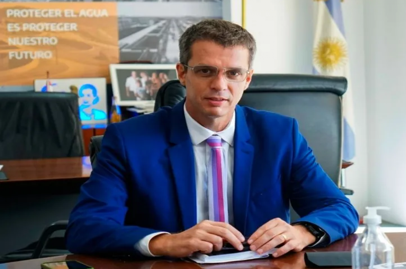 Cresto presentó su renuncia al Enohsa: “Retorno a la ciudad que llevo en mi corazón”