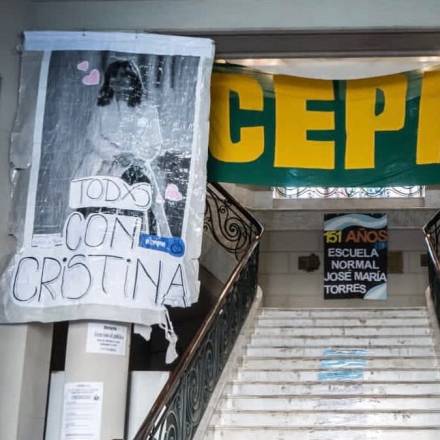 “La Escuela no es lugar para propaganda política” “La Escuela no es lugar para propaganda política”