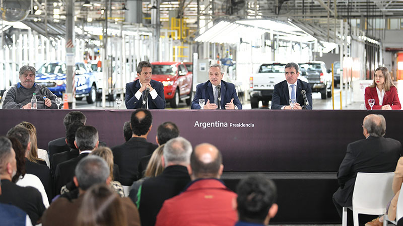 El Presidente promulgó la Ley de Promoción de la Industria Automotriz