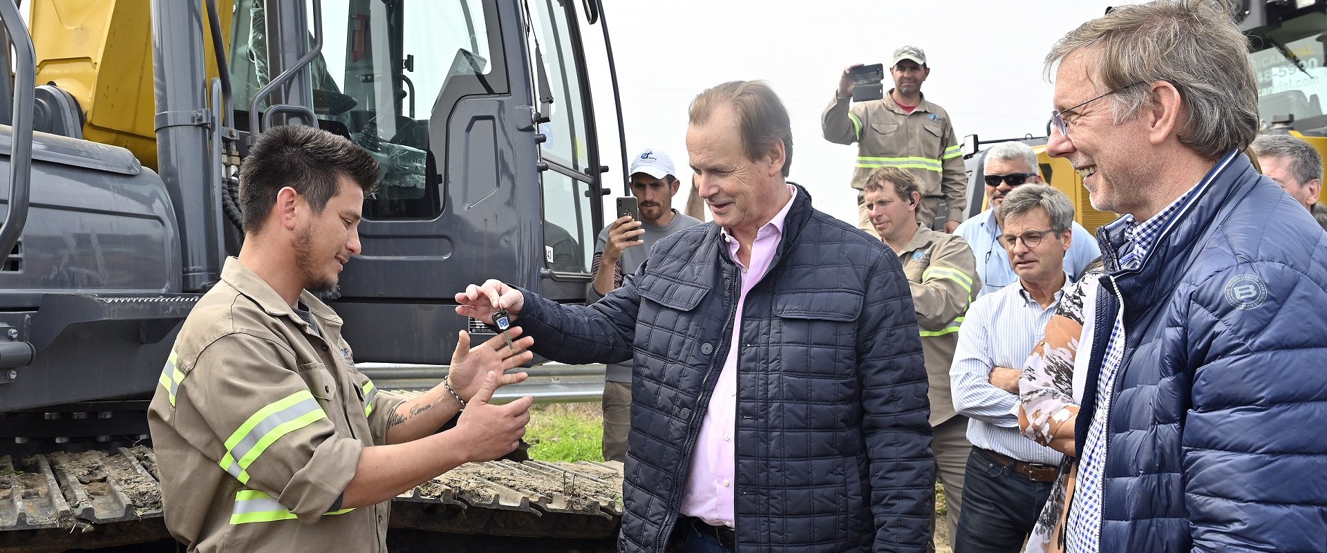 Bordet y Bahillo inauguraron la readecuación del camino que une las rutas 127 y 12 en el departamento La Paz Bordet y Bahillo inauguraron la readecuación del camino que une las rutas 127 y 12 en el departamento La Paz