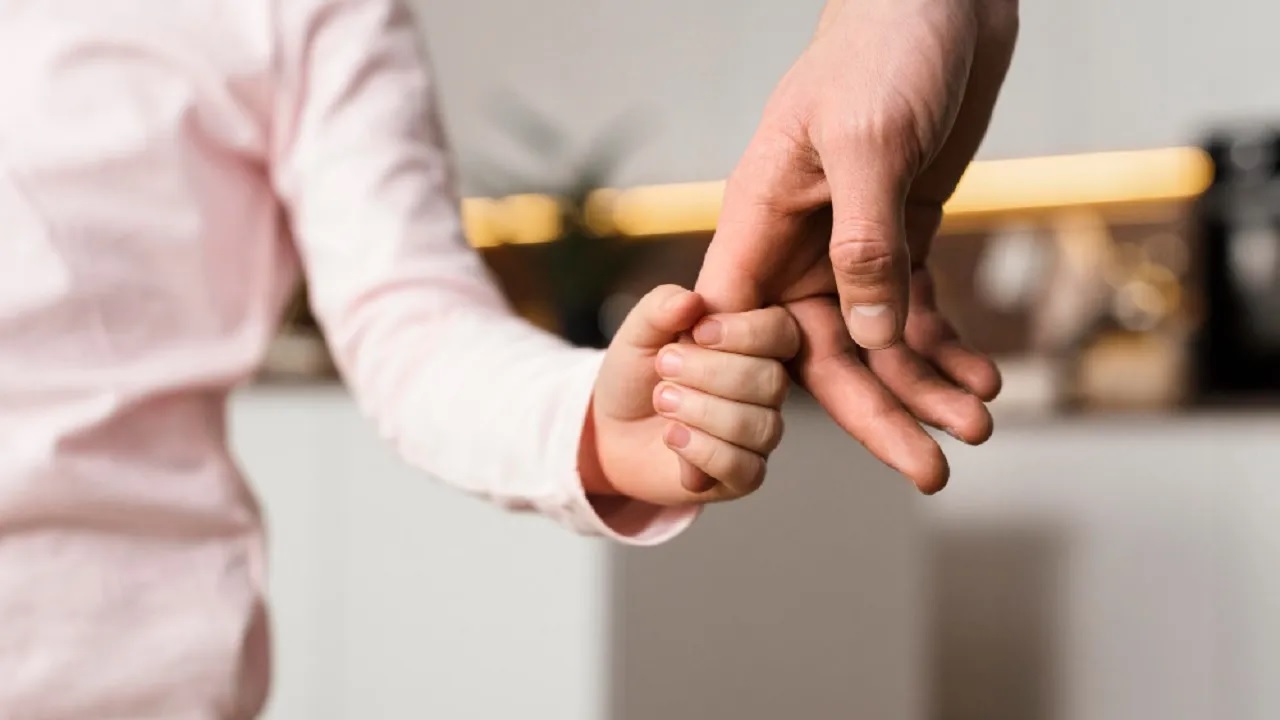Proponen ampliar las licencias por maternidad y paternidad en la provincia Proponen ampliar las licencias por maternidad y paternidad en la provincia