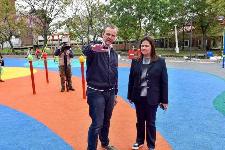 Se completan las obras en una nueva plaza accesible de Paraná Se completan las obras en una nueva plaza accesible de Paraná