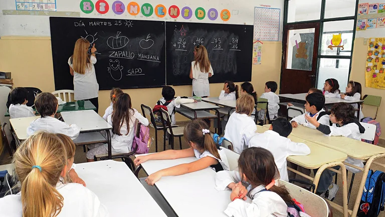 Solo quedan dos provincias sin sumar una hora de clases en sus escuelas de cara a 2023