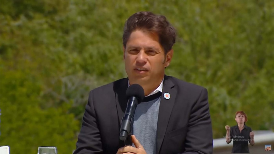 El gobernador Axel Kicillof presente en el acto Foto captura TV