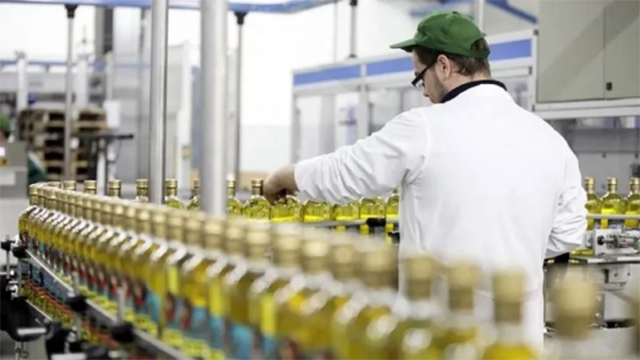Aceiteros acordaron un aumento de 98%: el salario mínimo superará los 0.000 Aceiteros acordaron un aumento de 98%: el salario mínimo superará los 0.000