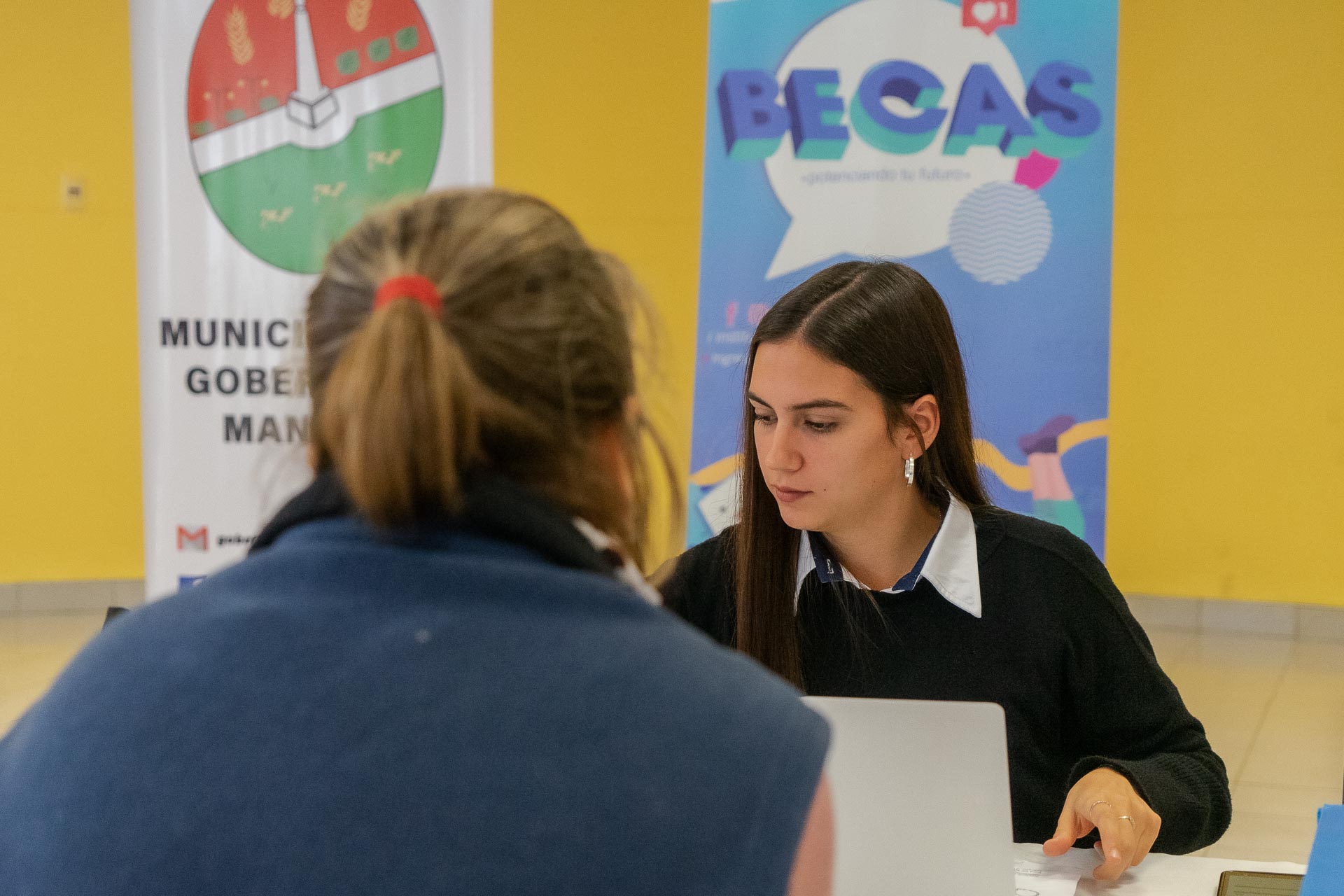 Este jueves comienza el pago de becas secundarias y de nivel superior