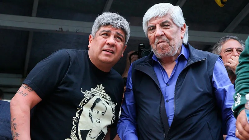 Camioneros acordó un aumento salarial de 107% y un bono de 100 mil pesos Camioneros acordó un aumento salarial de 107% y un bono de 100 mil pesos