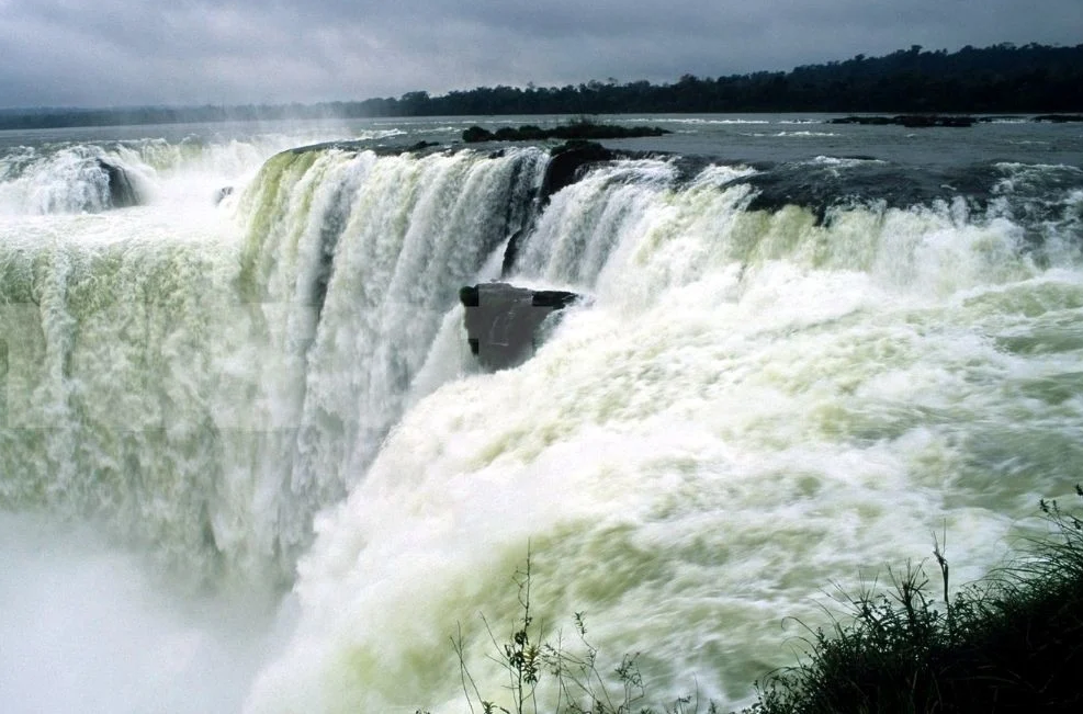 Las cataratas del Iguazú aumentaron su caudal de agua 10 veces, por las lluvias Las cataratas del Iguazú aumentaron su caudal de agua 10 veces, por las lluvias