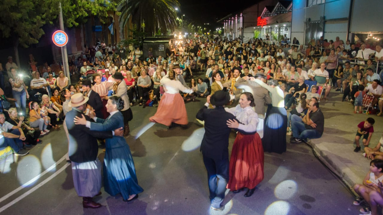 Paraná celebró el Día de la Chamarrita Entrerriana con música en vivo y una charla abierta Paraná celebró el Día de la Chamarrita Entrerriana con música en vivo y una charla abierta