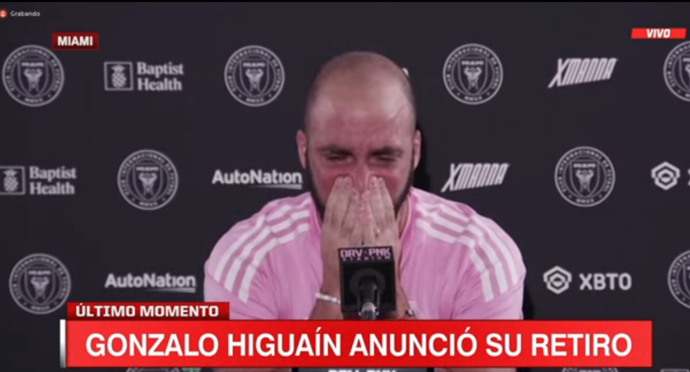 Higuaín anunció su retiro del fútbol: “Me duele en el alma” Higuaín anunció su retiro del fútbol: “Me duele en el alma”