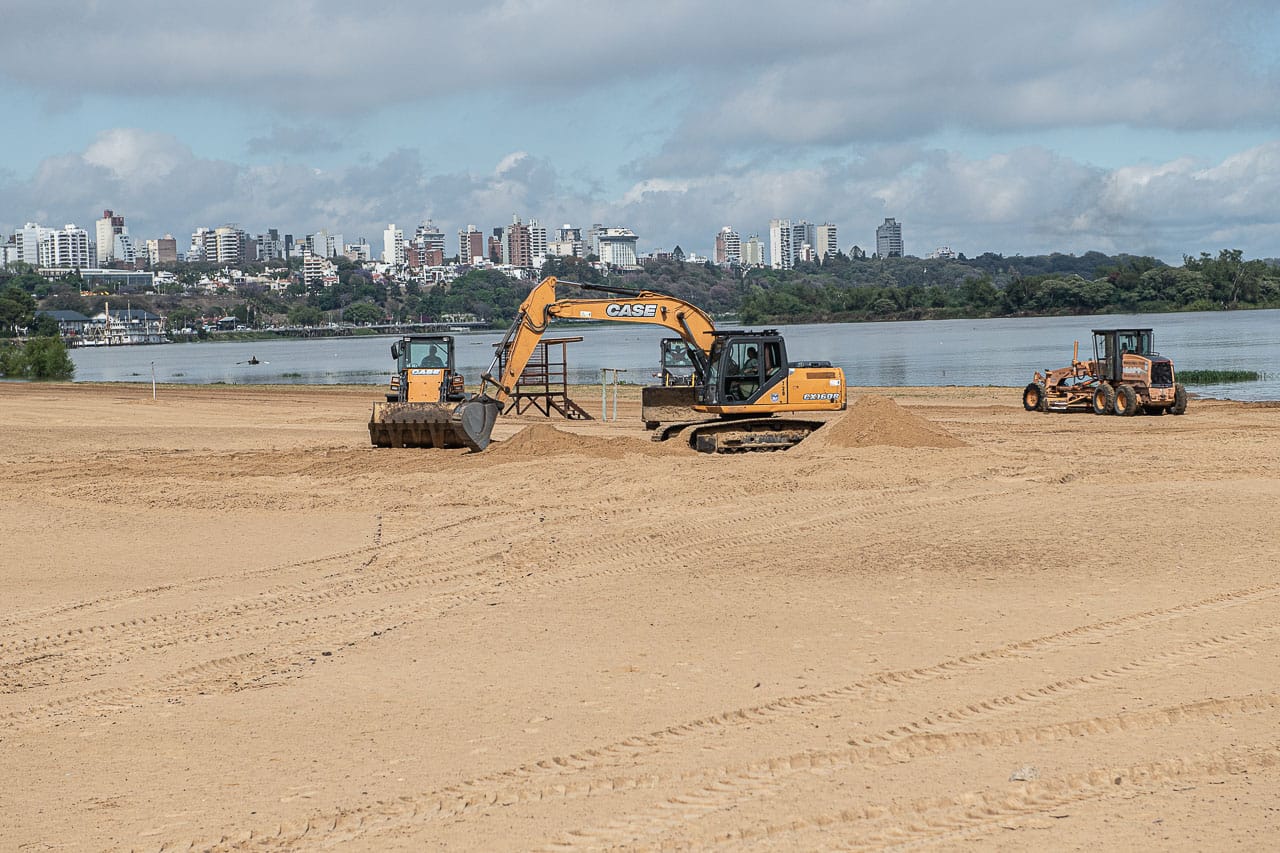 La Municipalidad mejora las playas para la temporada de verano